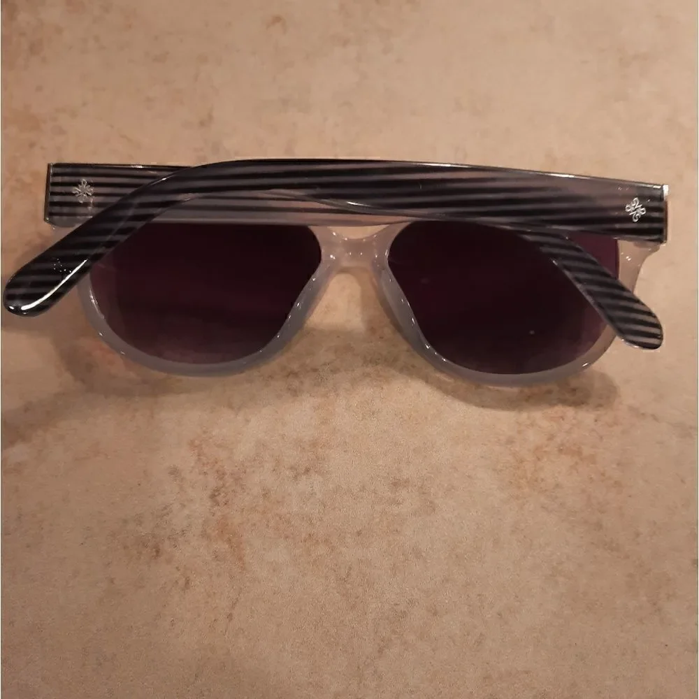 Simply Vera Vera Wang translucent grey